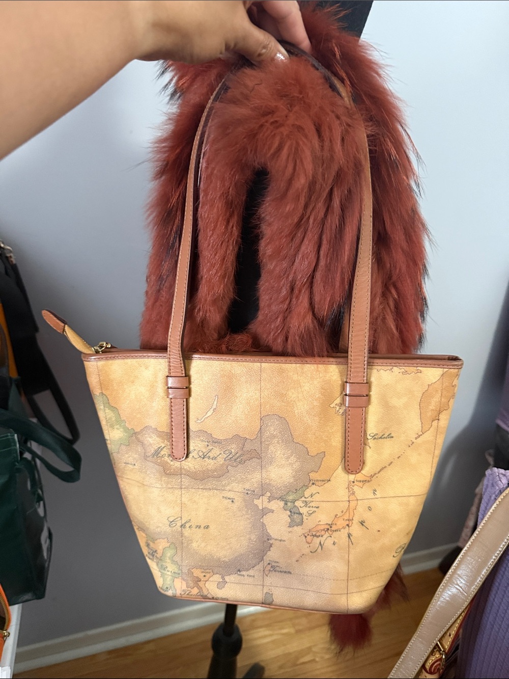 Authentic Cute Alviero Tote